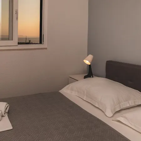 Vidos Apartment *